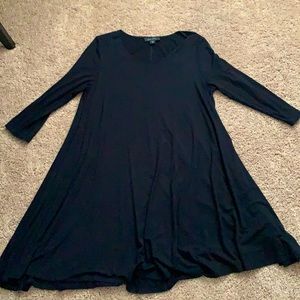 Karen Kane 3/4 link sleeve black dress